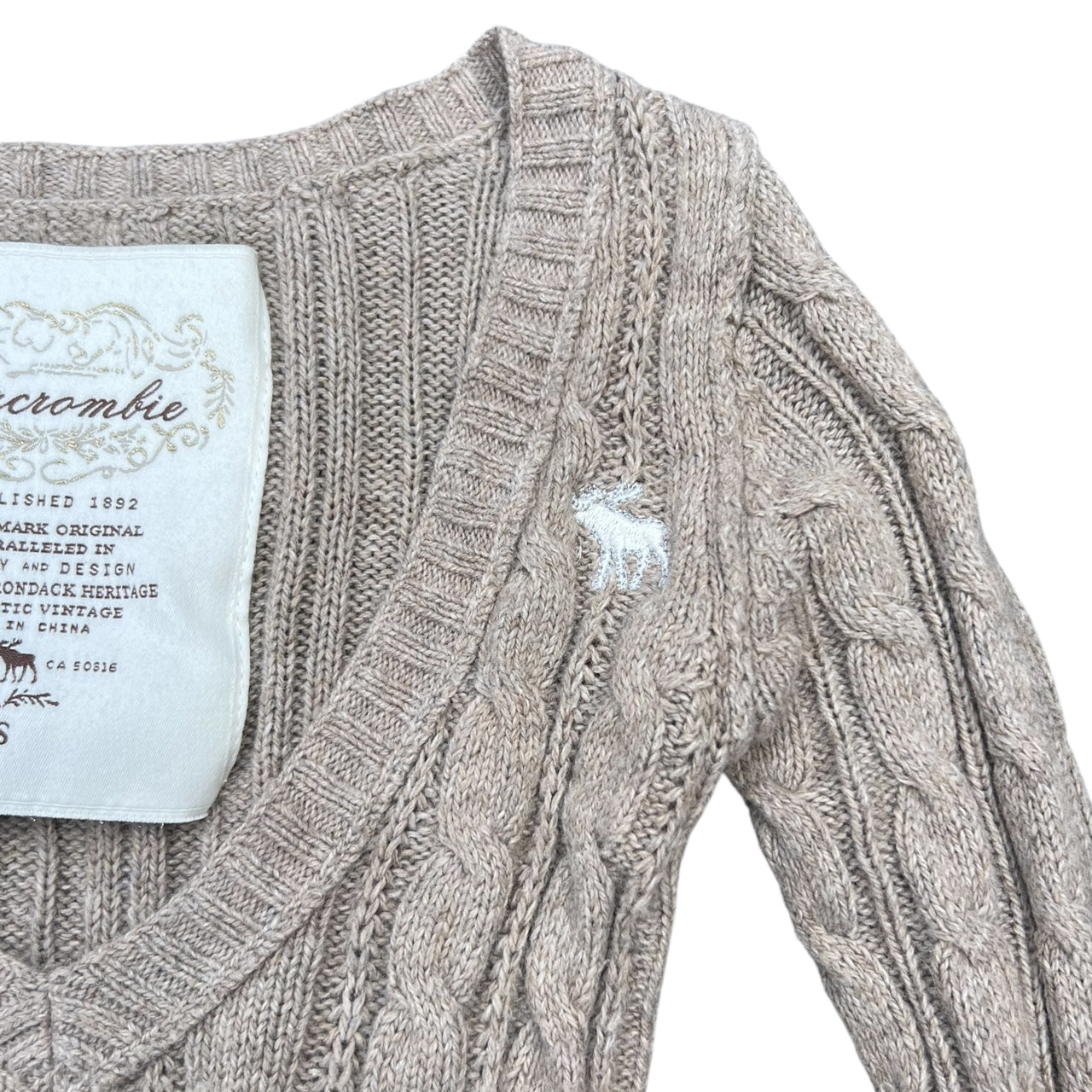 Y2K Abercrombie & Fitch Biege Cable Knit Longsleeve Sweater Deep V