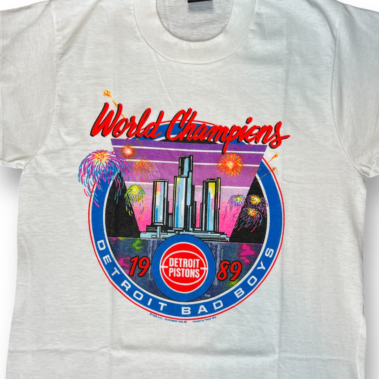 Vintage 1989 Detroit Pistons World Champions City Skyline Fireworks White Single Stitch T-Shirt Screen Stars Best Mens Med