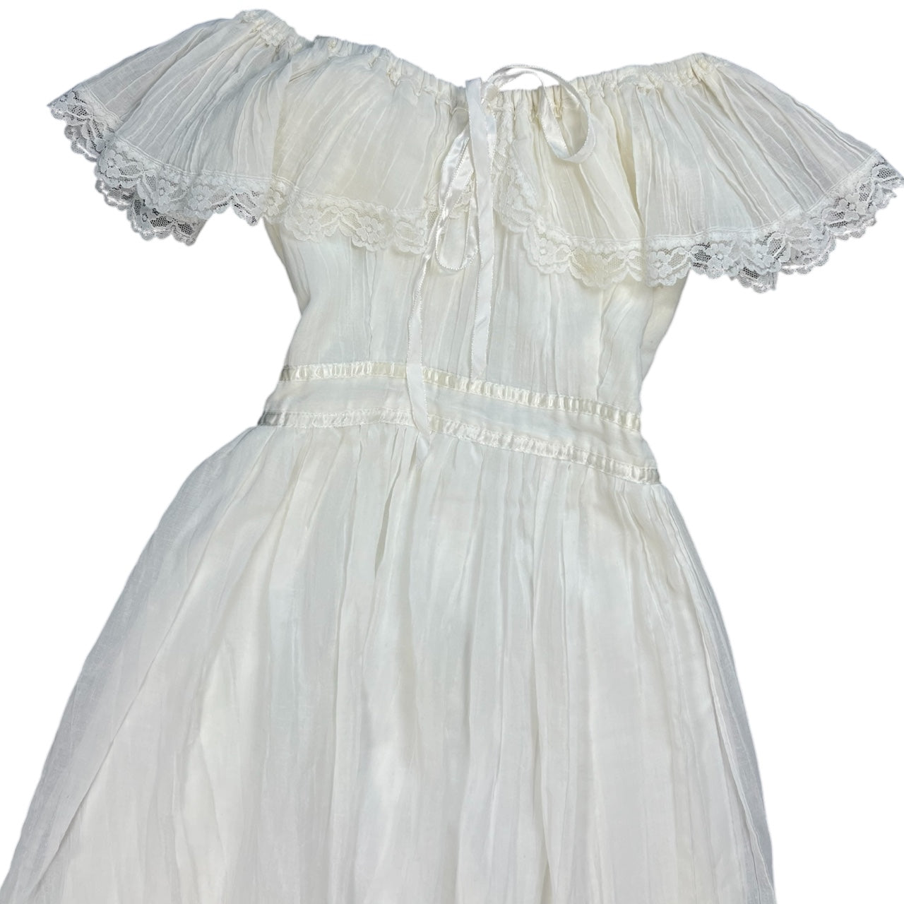 Vintage 1970s Gunne Sax White Off Shoulder Boho Lace Prairie Wedding Dress size 9 Ribbon Pleated