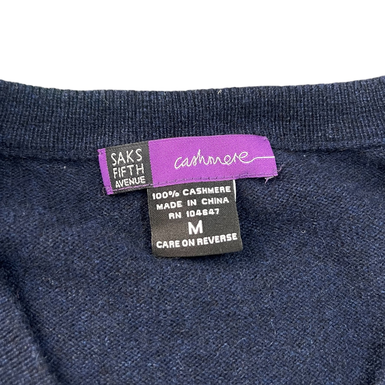 Saks Fifth Avenue Cashmere Sweater Men’s M Navy Blue Red Argyle V Neck